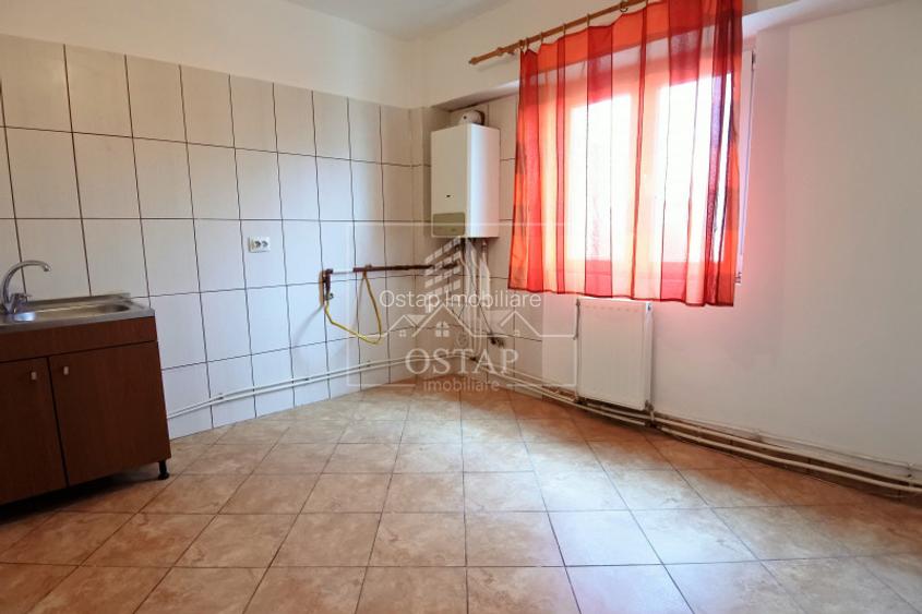Bistrița Lac-zona Lidl - 2 camere decomandate - nemobilat - preț 230 E - 7