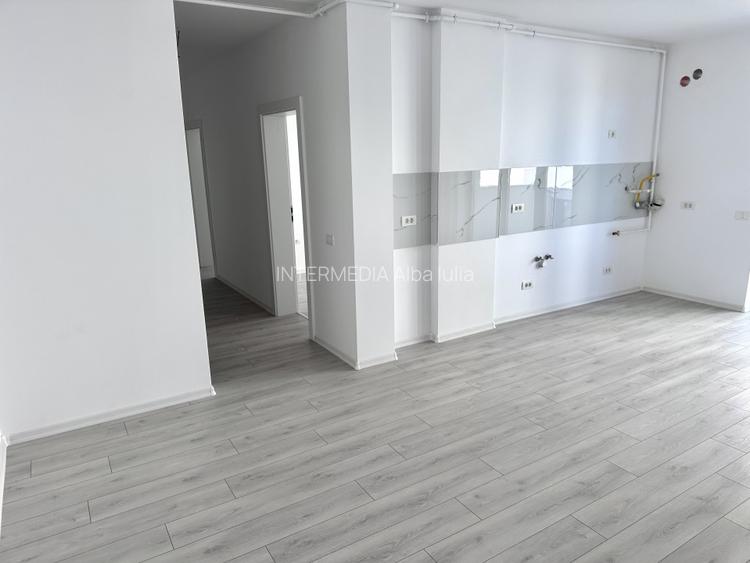 Apartament 3 camere  | 1 Baie | 1 Balcon | 61 mp. | Bloc NOU | Lift  | Central I - 6