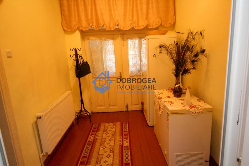 ZONA CENTRALA-CASA 3 CAMERE,SUPRAFATA UTILA 125MP, TEREN 235 MP.