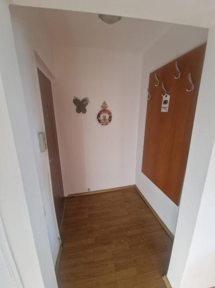 Proprietar inchiriez apartament cu 2 camere