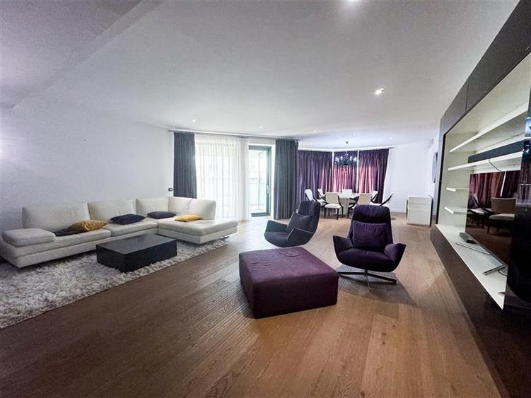 Apartament cu 4 camere de inchiriat Cortina Residence Herastrau