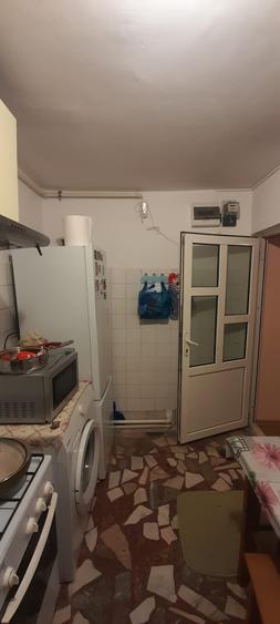 Apartament cu 3 camere, semidecomandat, situat la parter, în zona Tomis Nord