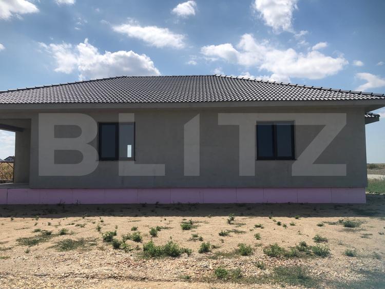 Casa semifinisata exterior , 170 mp , strada Principala Botiz-Ciuperceni