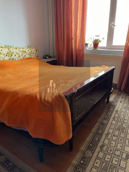 Apartament 3 camere, Zona Barca/Rahova, 2 bai, posibilitate centrala
