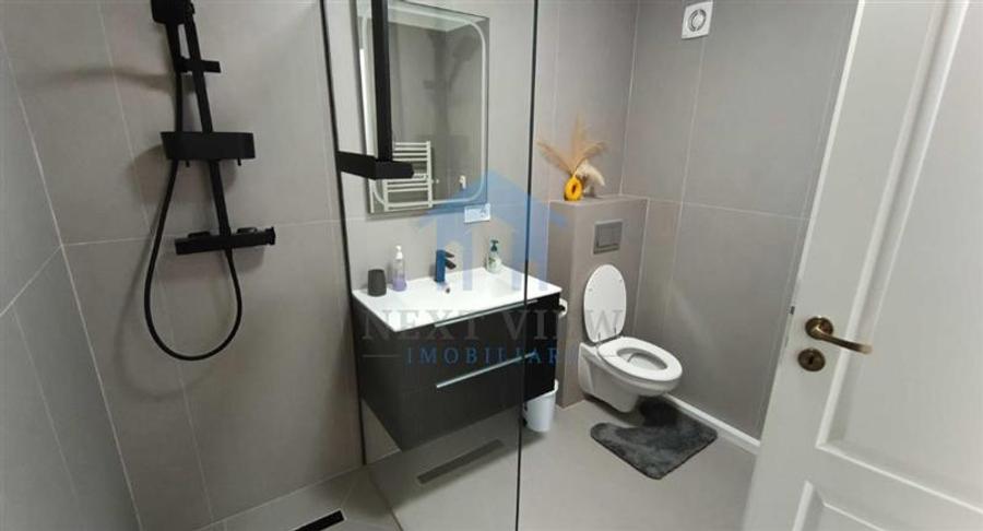 Apartament 3 camere, Piata 1 Mai