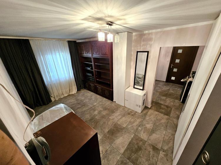 5 camere ultracentral in Navodari