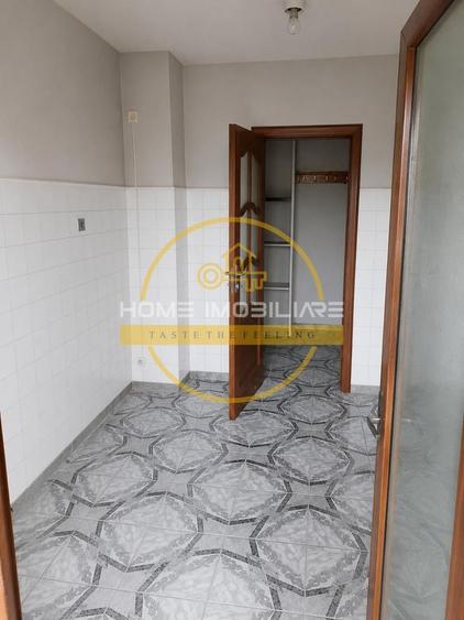 Etaj 1 Apartament 2 Camere Decomandat 59 MP Bloc 1986 Nicolina-Rond Vechi
