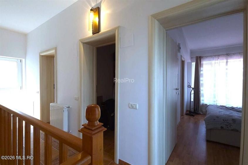 Cumpana - Del Sole, Str. Padova 4, vila P+M, teren pe colt de 397 mp! - 34