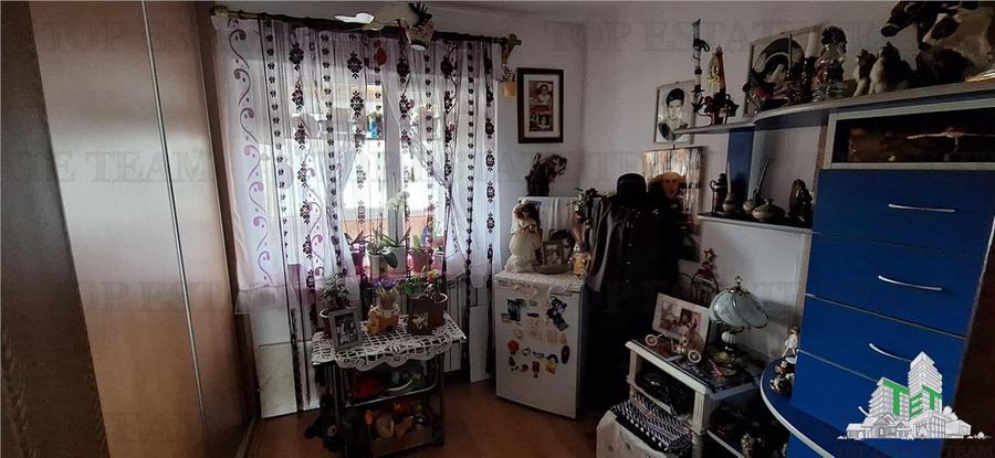 Apartament spatios 4 camere zona CET, Constanta