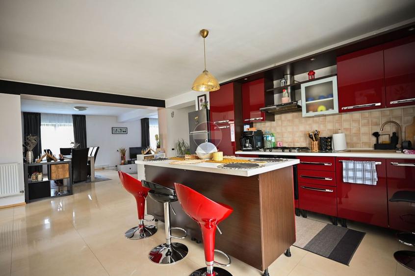 Casa Podu Oltului - Harman | 200 mp utili + 1000 teren | Comision 0%