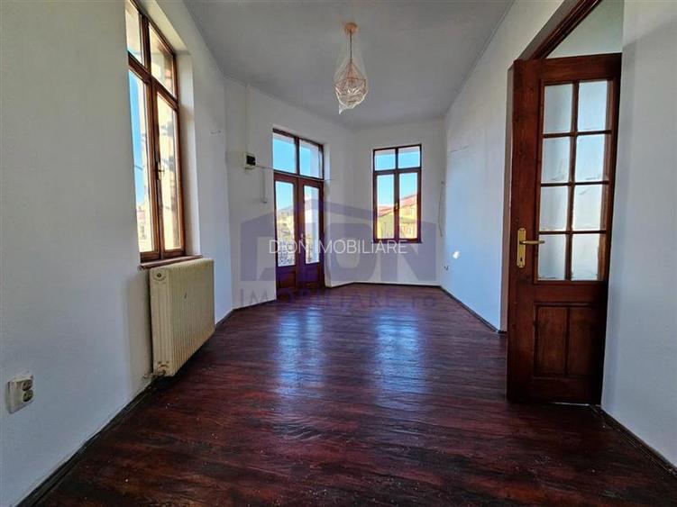 Vila moderna pretabila  clinica, office sau spatiu comercial - 9