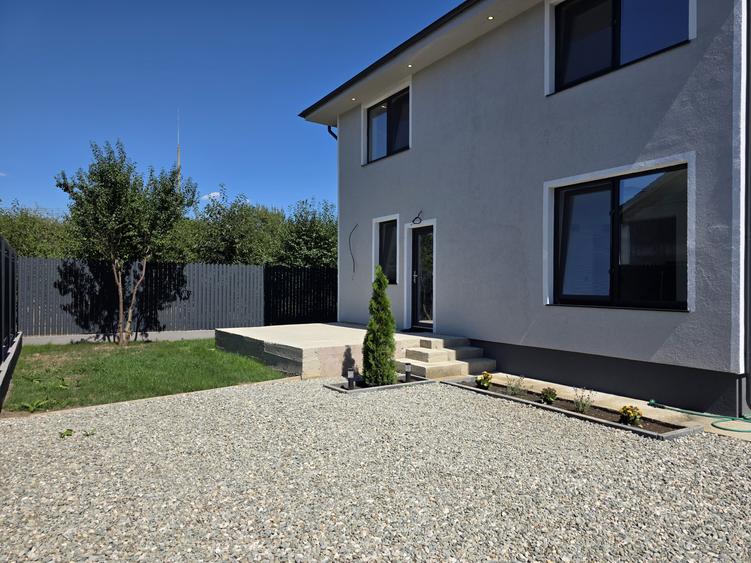 Casa tip duplex cu 4 camere, teren 250mp, Râșnov