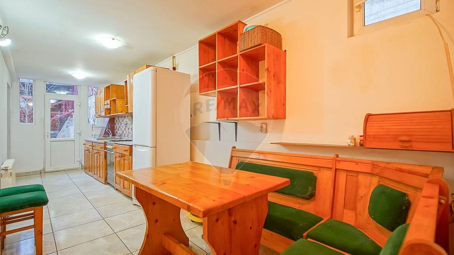 Casă cu 6 camere de vânzare în Azuga, Comision 0%!
