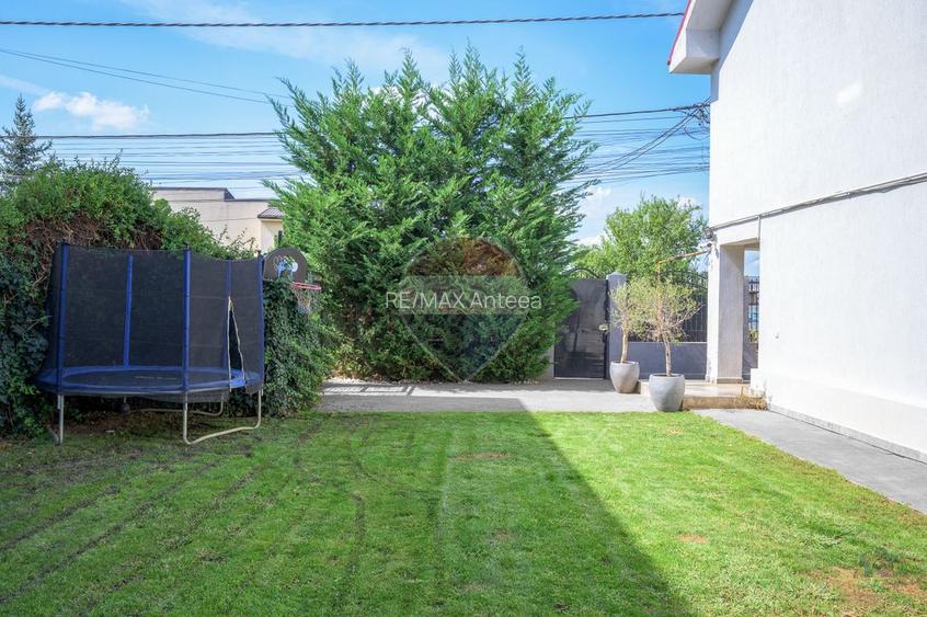 Vilă renovată P+1+M  | Foișor vitrat, grădină și jacuzzi - 47