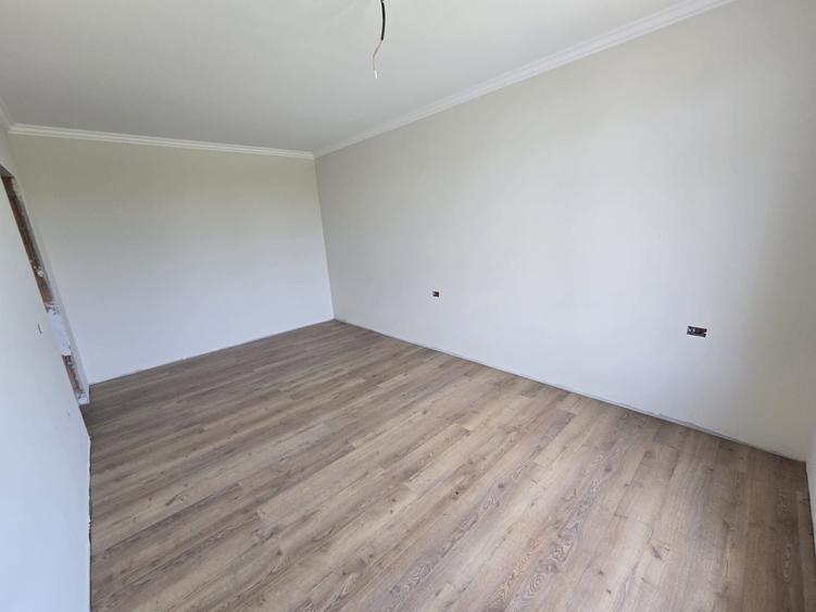 Duplex superb. Suprafata generoasa. 3 Dormitoare. Bucatarie inchisa.