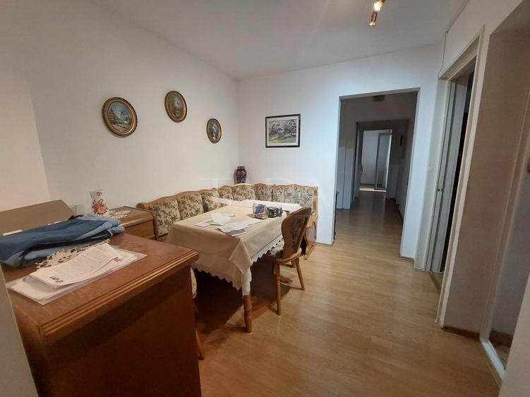 Apartament 3 camere decomandat, 69 mp, 2 balcoane, Mănăștur.