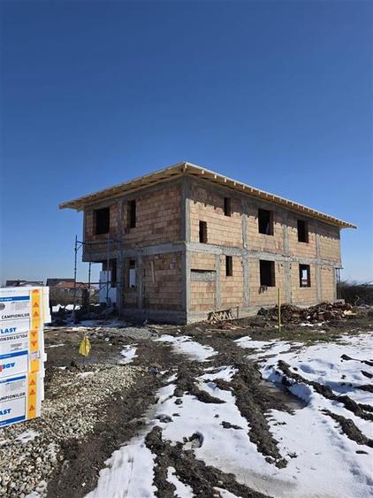 Casa tip duplex 130 mp utili, teren 500mp, toate utilitatile, Stupini, Brasov