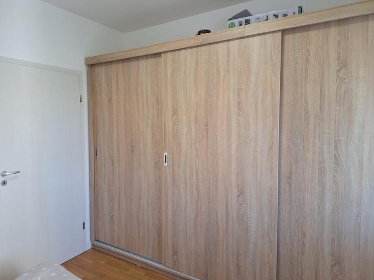 Oportunitate!Apartament de lux,42mp utili plus parcare,117 500euro.