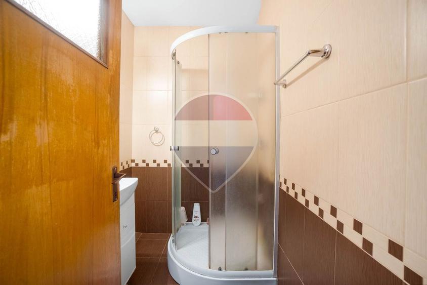 DE INCHIRIAT Apartament 2 camere B- dul Victoriei 4, etaj 2din7!