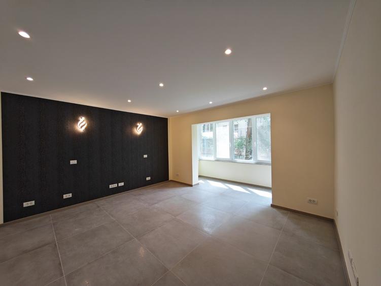 APARTAMENT 3 CAMERE .. decomandat..COMPLEXUL STUDENȚESC