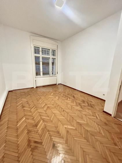Apartament de patrimoniu, 5 camere, 125 mp – clădire istorică