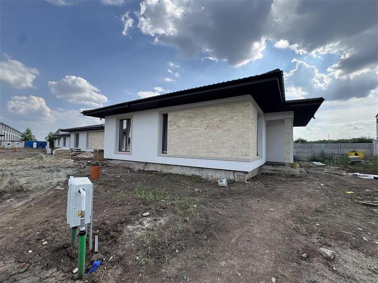VANZARE VILA PRELUNGIREA GHENCEA - BRAGADIRU SECTOR 6