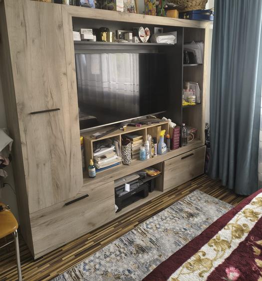 Apartament 2 camere decomandat, zona Vidin, etaj 3.