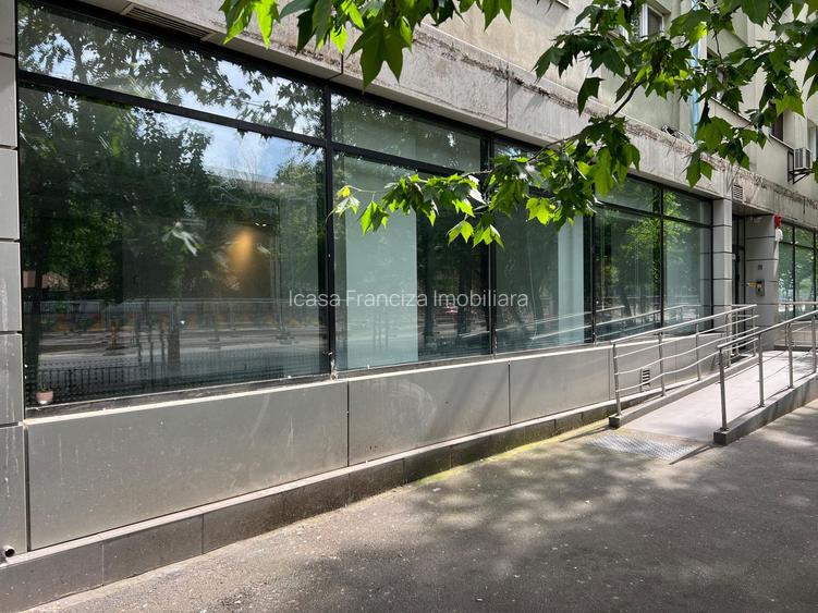 Spațiu comercial stradal | 253 mp utili | Vitrină | Bd. Basarabia - 3