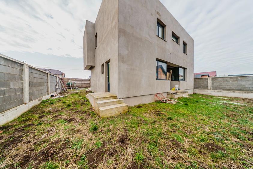Vila noua la gri, design deosebit, 4 camere, Fantanele