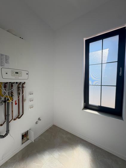 Casa 99 mp utili + 460 mp teren - Balotesti Saftica finisaje premium