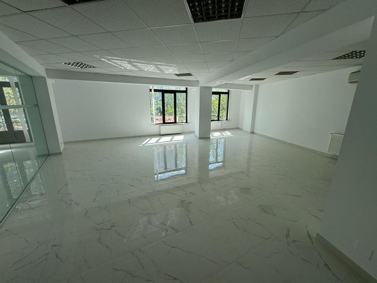 Spatiu Birouri | 3 Etaje | Parcare Proprie | 300mp