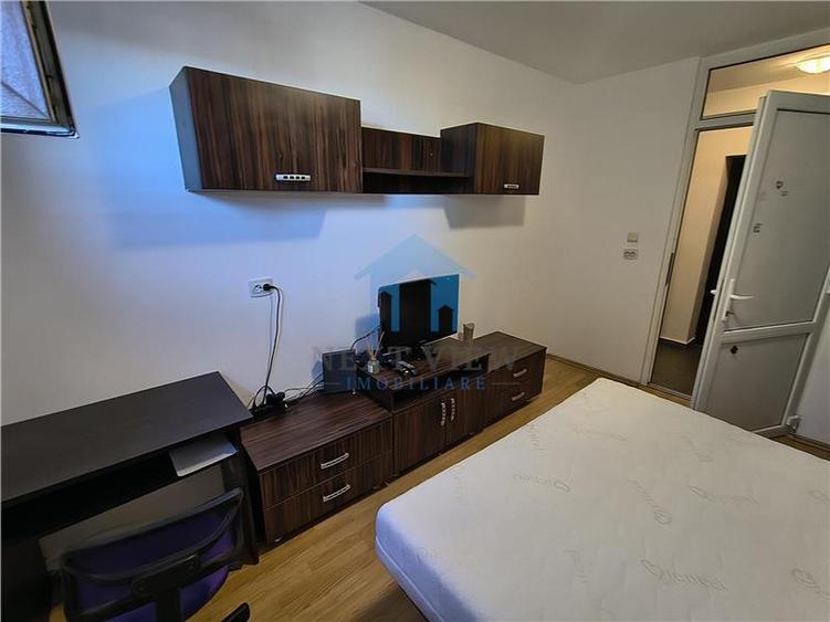 Apartament 2 camere, Andrei Muresanu