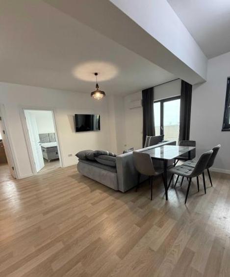 Apartament cu 2 camere de vânzare, zona Km 5