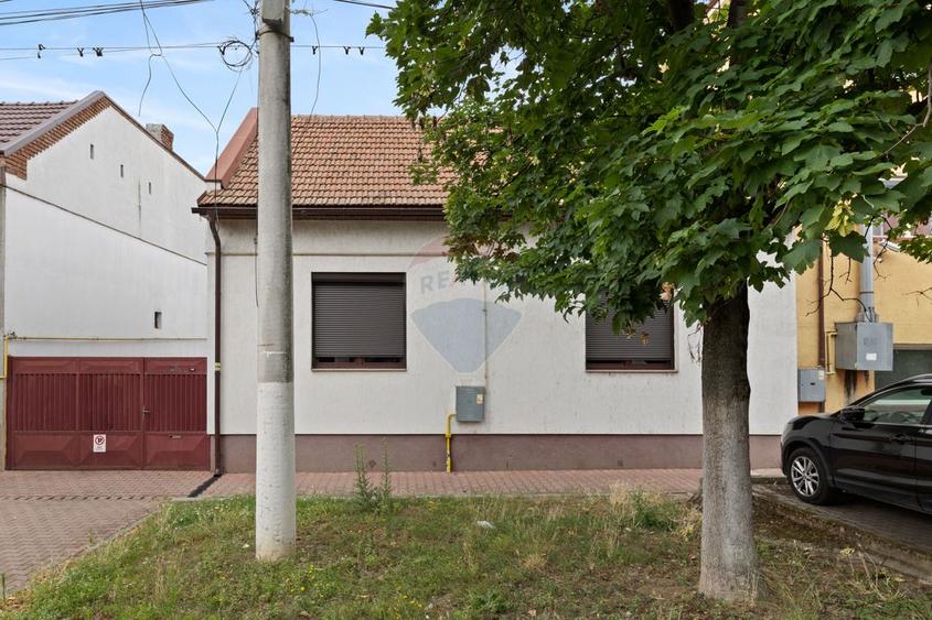 Casa de inchiriat | Ideala pentru sediu firma, birouri sau locuinta