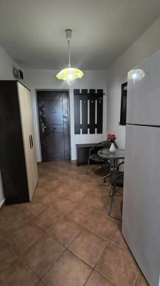 Apartament cu 2 camere | Semidecomandat | Domenii
