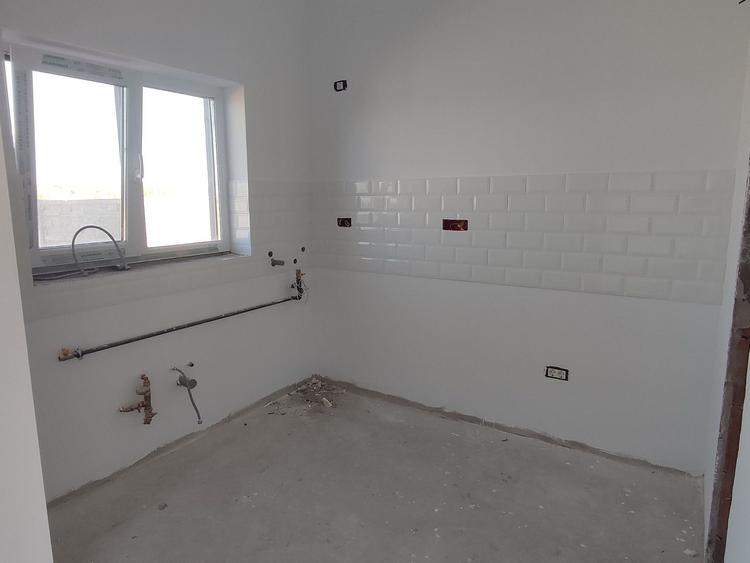 Sanandrei,Duplex P+E, Drum Asfaltat, Proiect Modern.
