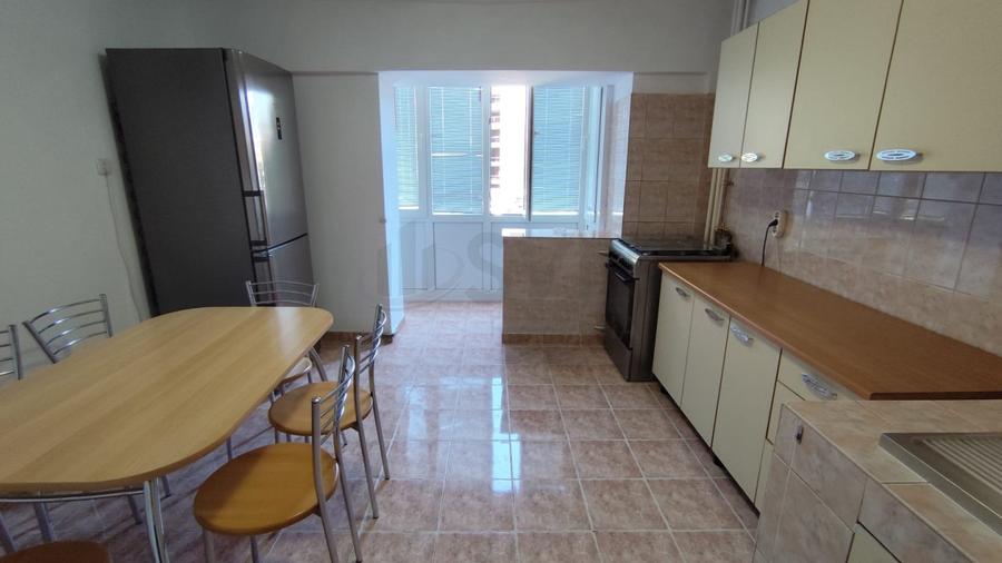 REA1021248 Apartament 4 camere bloc monolit l Unirii