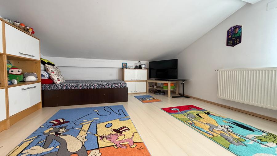 Vanzare  Vila Tip Duplex -188 mp- P+1+ M- Zona Apusului- Militari-Sector 6