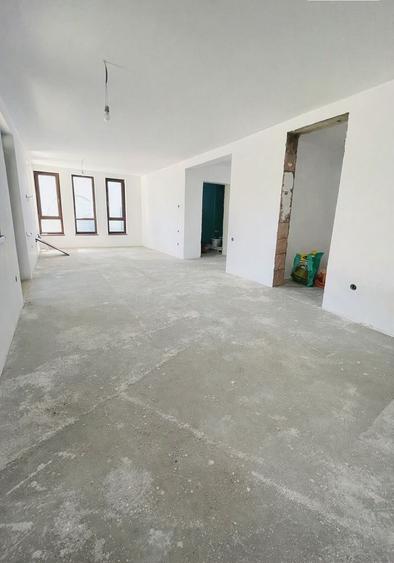 Casă parter semifinisatǎ Cihei – 300 mp teren