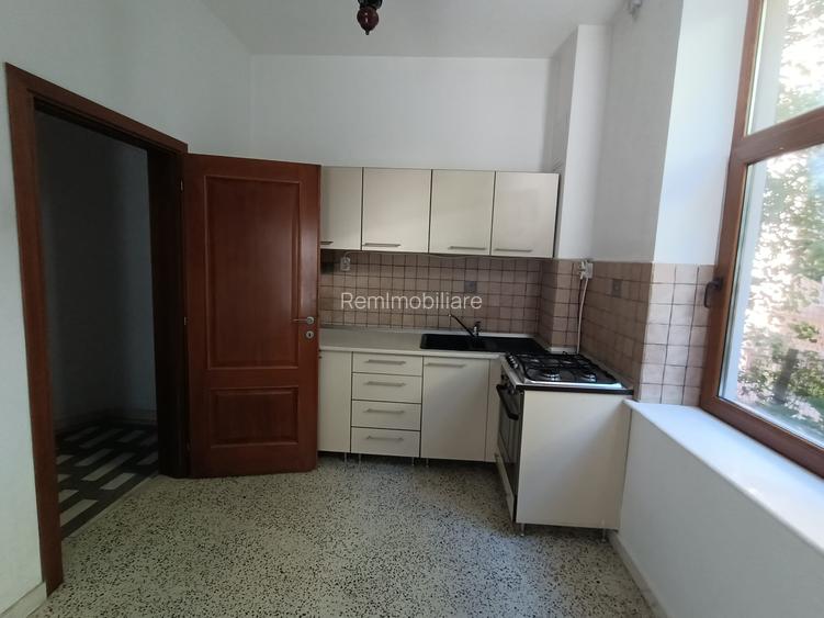 Birou in vila la parter - zona Gara de Nord - 10