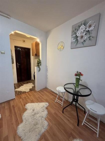 Garsoniera zona Vasile Aaron
