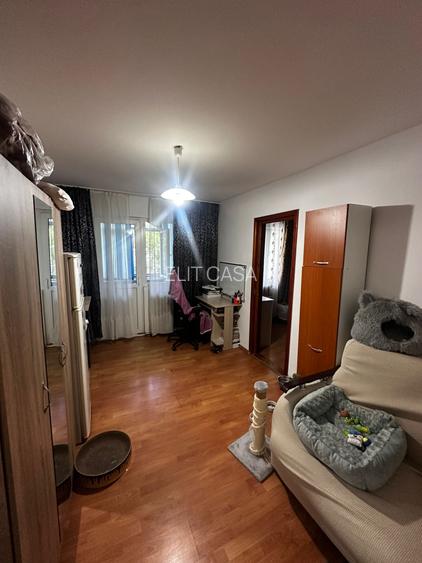 Apartament cu 2 camere, etajul 1/4, zona Alexandru cel Bun - 2