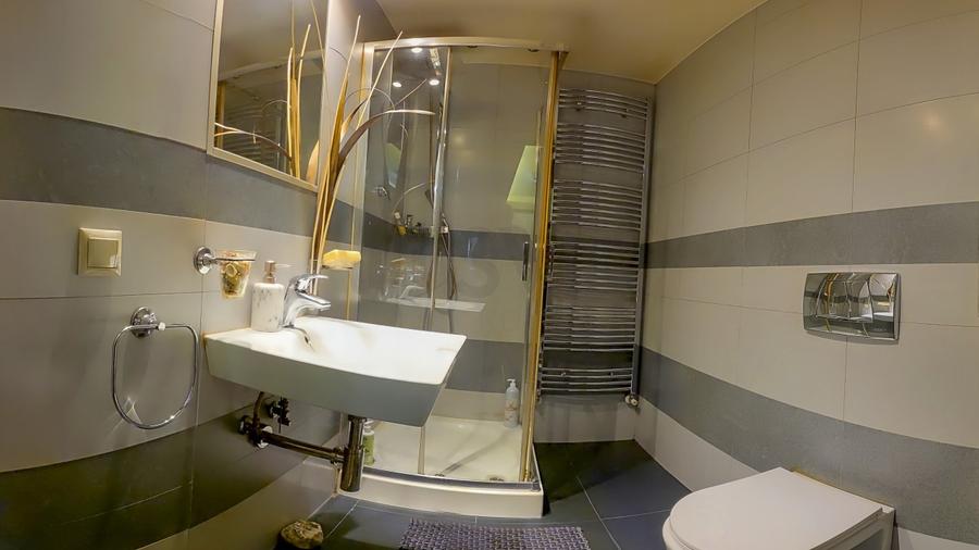 REA1029213 Apartament 5 camere cu gradina privata