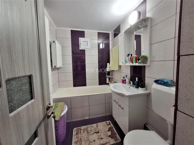 Apartament 3 camere decomandat zona Neagoe Voda - 5