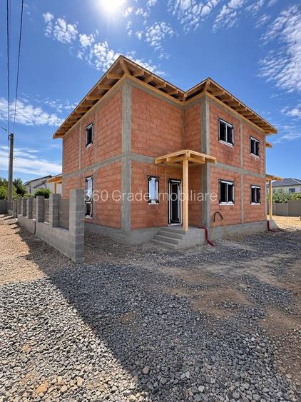 P+1 – 114 mp/utili 5 camere-2 bai – 170.000 Euro Comision 0 - 2