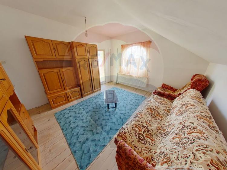 Casă / Vilă cu 6 camere de vânzare