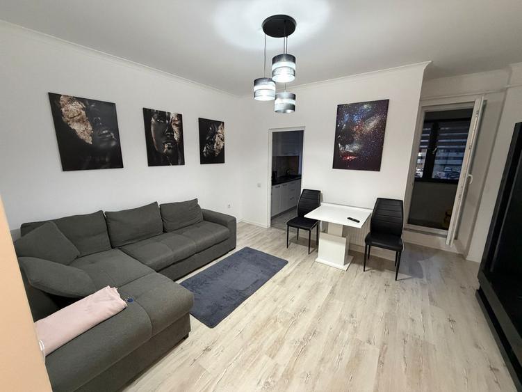 Garsoniera de inchiriat –Dotari: - TV + Internet Digi – gata de utilizat