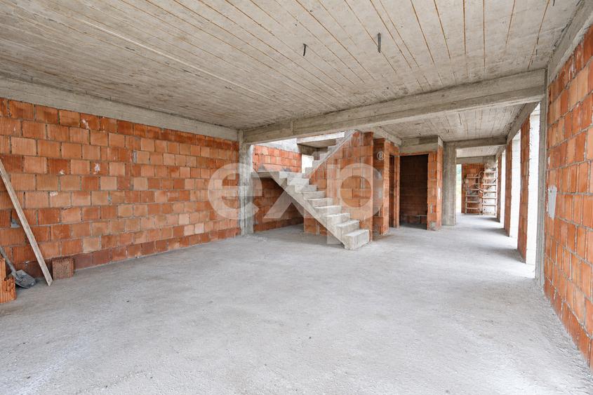 Casă P+E în Sânpetru, aproape de Dealul Lempeș 166 mp utili+525 mp teren