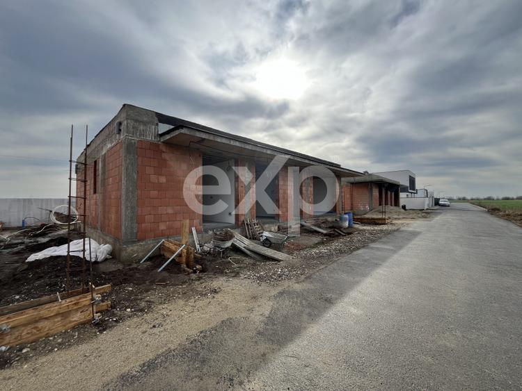 De vanzare casa parter moderna panouri pompa de caldura garaj Laguna Verde