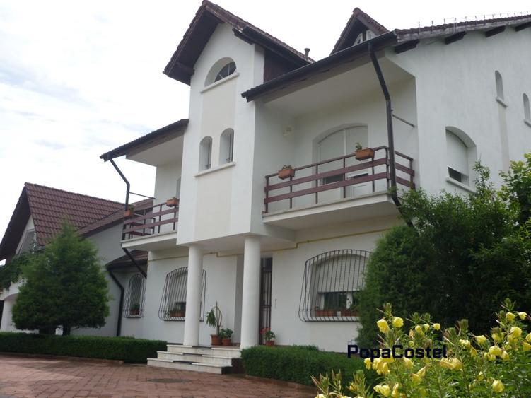 Breaza de Sus vila 487 mp utili S+P+1E+M cu teren 6258 mp